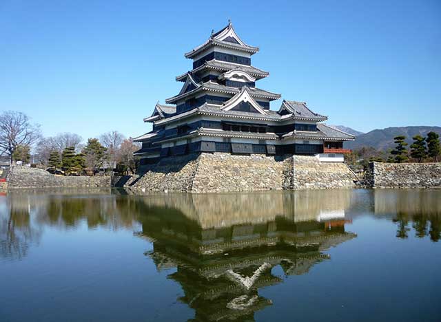 Matsumoto-Castle.jpg