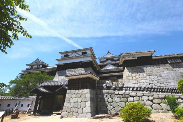 Matsuyama-Castle3.jpg